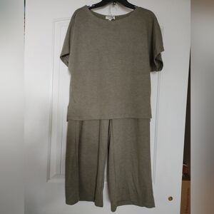 Green Max Studio 2 Piece Outfit Set